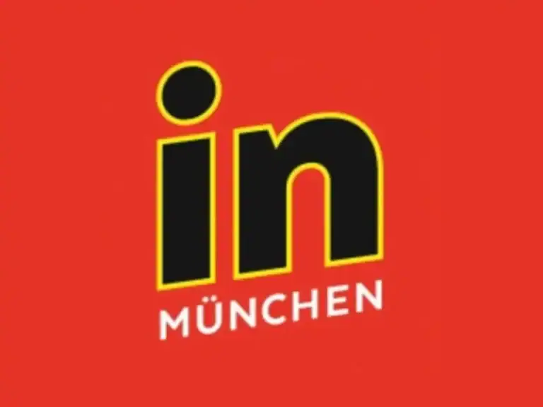 Logo 'in München' auf rotem Hintergrund